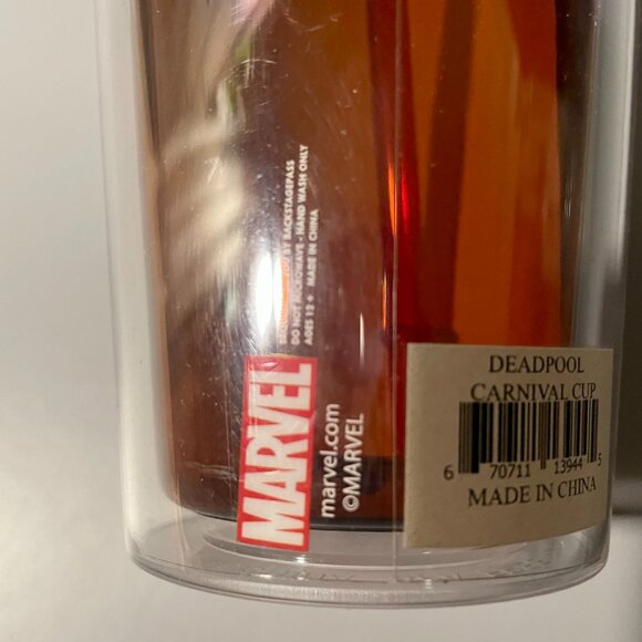 Deadpool double walled tumbler - Picture 4 of 5